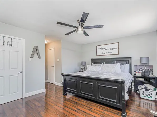 69 Rolling Hill Green image 21 of 30