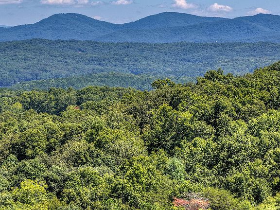 3rd image of 508 Whispering Pines Rd