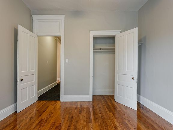 3rd image of 2531 N Burling St #3