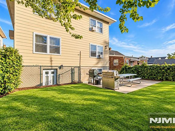 3rd image of 55 Westervelt Place