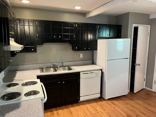 2 bed, 848 sqft, $1,025 — Photo 4