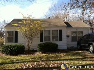 747 SW Randolph Ave, Topeka, KS 66606