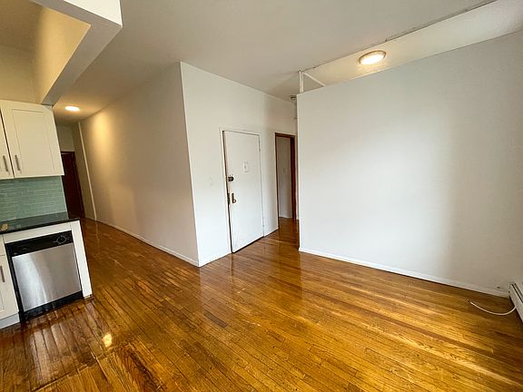4th image of 5 W 102nd St APT 4A