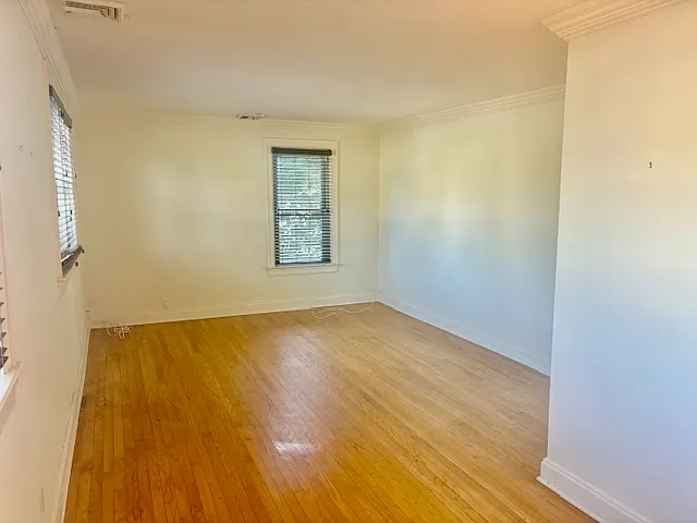E Carver St — Photo 7