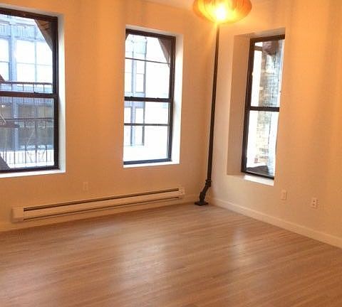 5th image of 283 7th Ave #304