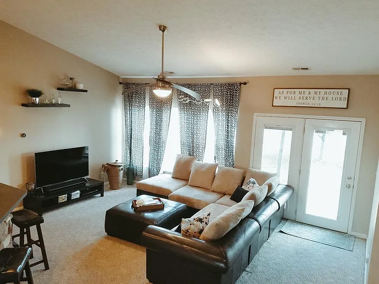 2315 Cousteau Dr — Photo 2