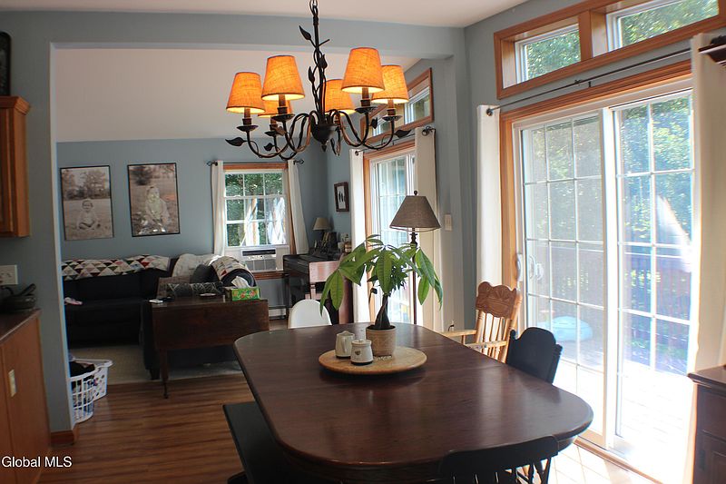 5th image of 217 Irwin Road