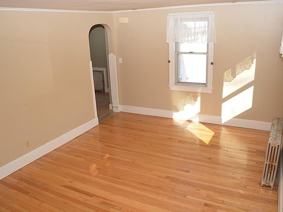 5th image of 1033 Liberty St