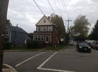 31 Douglas St, Fords, NJ 08863