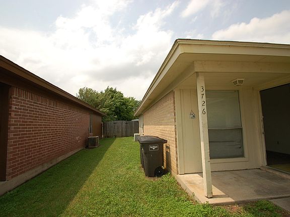 2nd image of 3726 Hulen Park Cir