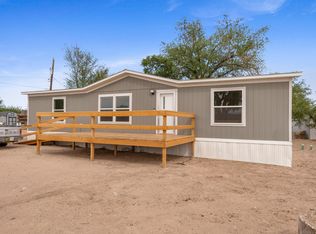16 Serafin Rd, Belen, NM 87002