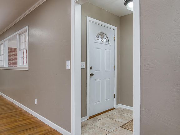 3rd image of 3506 Linda Dr