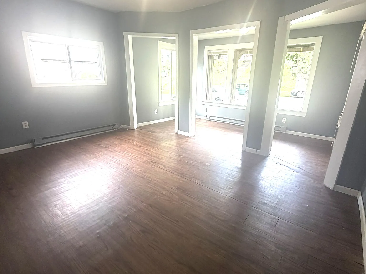 3 bed, 1000 sqft, $1,295 — Photo 3