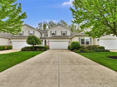 749 Lakeside Dr, Avon Lake, OH, 44012