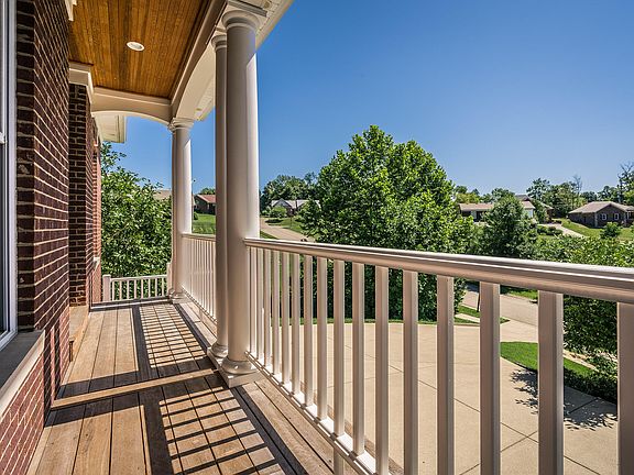 3rd image of 504 Wood Lake Dr