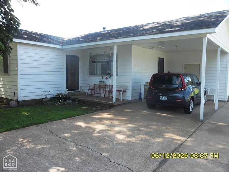 Listing photo 5