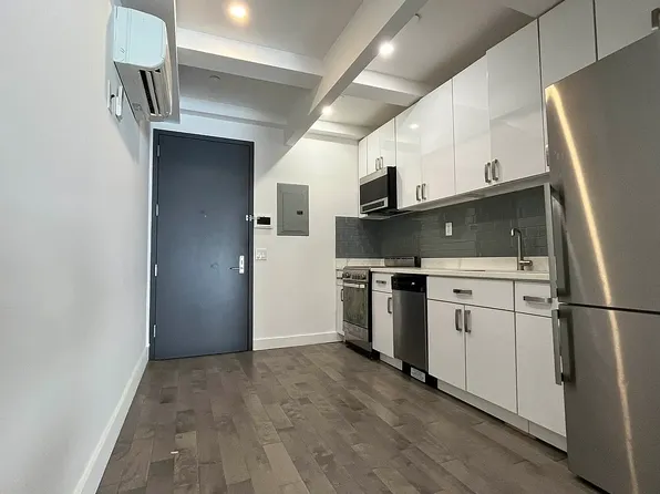 2113 5th Ave, New York, NY
