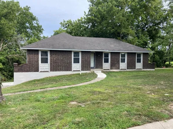 1108 W Forrest Ln, Excelsior Springs, MO 64024