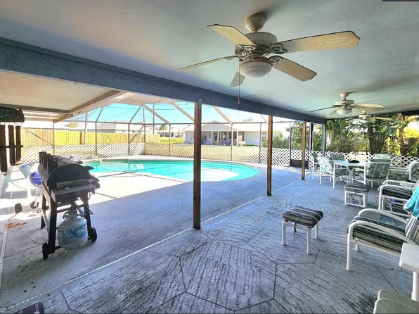 1985 SE Dupont St, Port Saint Lucie, FL 34952