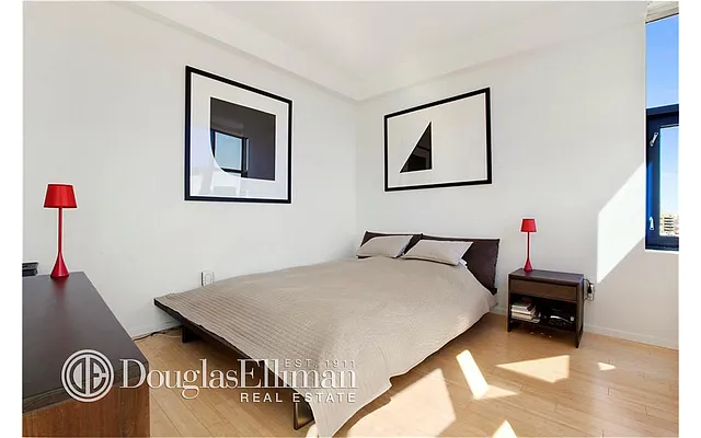 Rented by Douglas Elliman | media 14