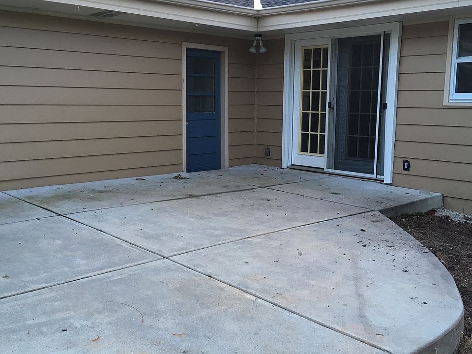 2nd image of 5369 Lakeside Dr