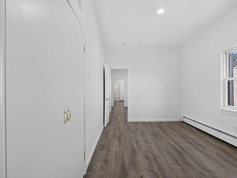 413 70th St #5 — Photo 22