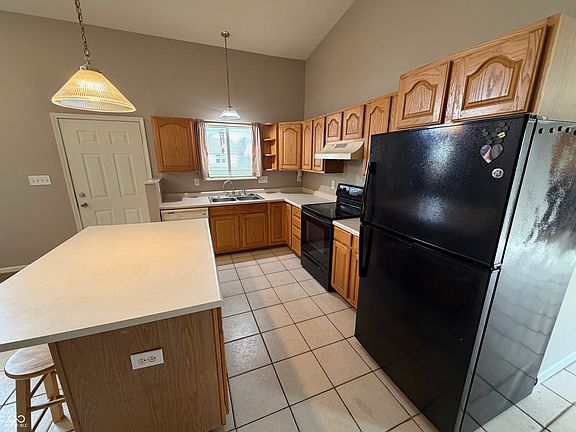 3rd image of 2335 Bainbridge Ct