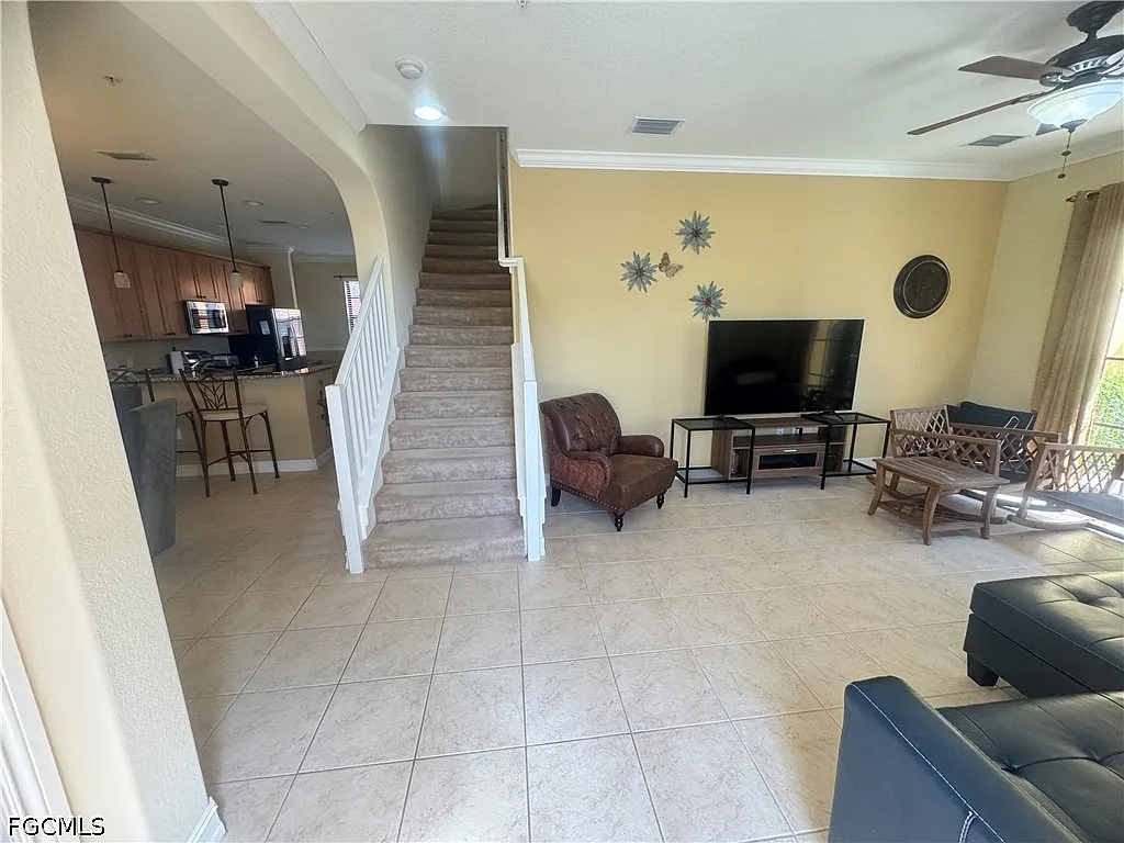 2 bed, 2.5 bath, 1480 sqft, $6,000 — Photo 4