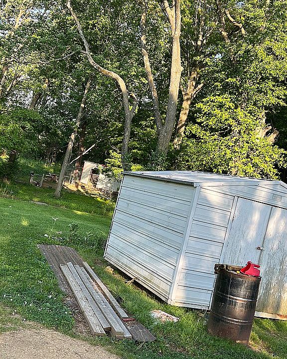 1324 S 1st St, Fairfield, IL 62837 Zillow