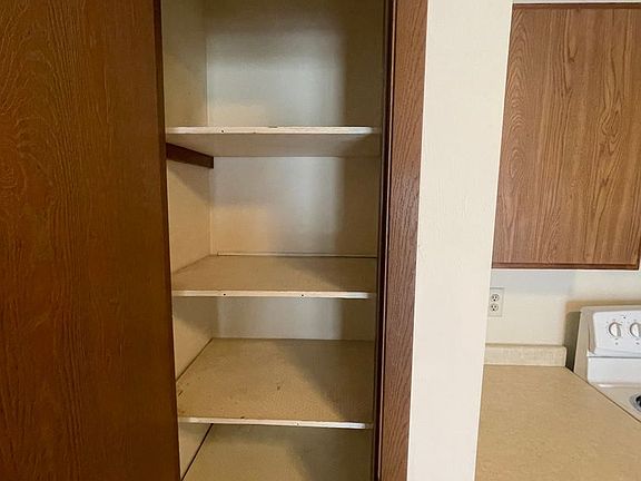 5th image of 139 Badger Ln #7