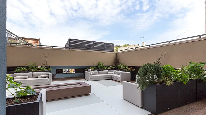 Rented by Nooklyn NYC LLC | media 14