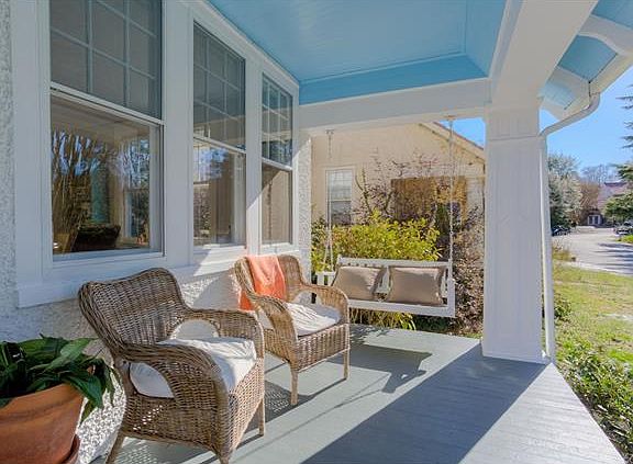 4th image of 13 Lexington Rd