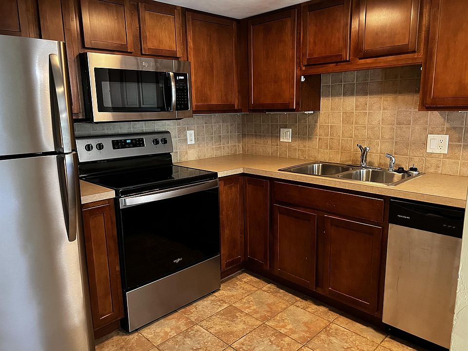 1st image of 122 Burke Ave APT 6