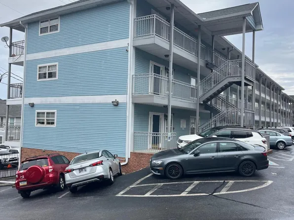 1611 Queen Anne Way, Knoxville, TN 37916