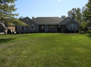 4278 Willow Oak Ln, Smithton, IL 62285