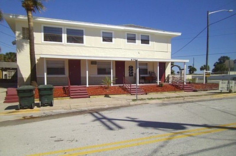 1st image of 635 Vermont Ave APT 2