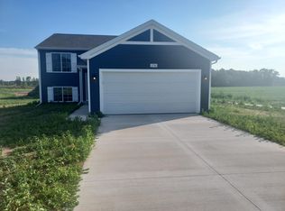 13741 Oasis Ave, Holland, MI 49424