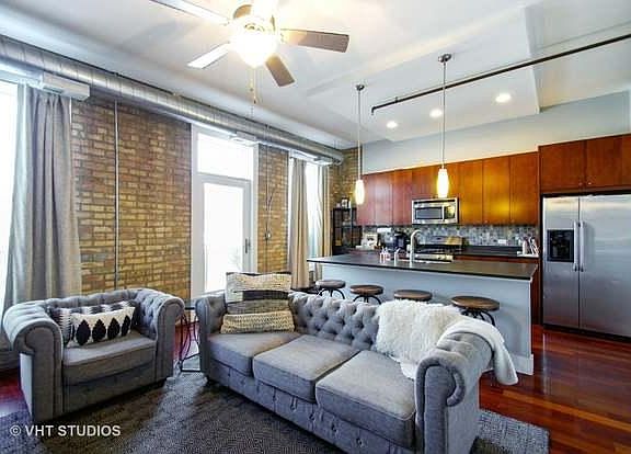 Kitchen / Living Room