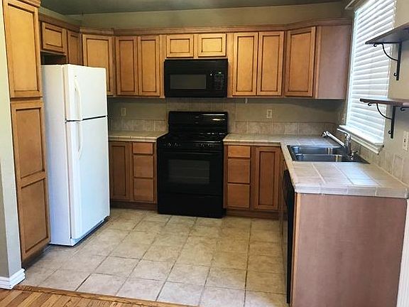 4th image of 9131 Torino Way