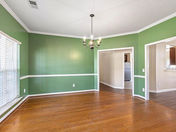 5th image of 595 Batty Way