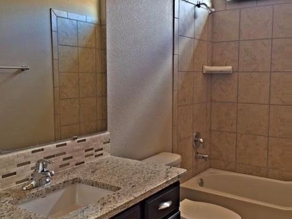 5th image of 1734 Vista De Colinas Dr SE