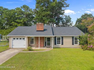 2066 Hunters Ridge Dr, Midway Park, NC 28544