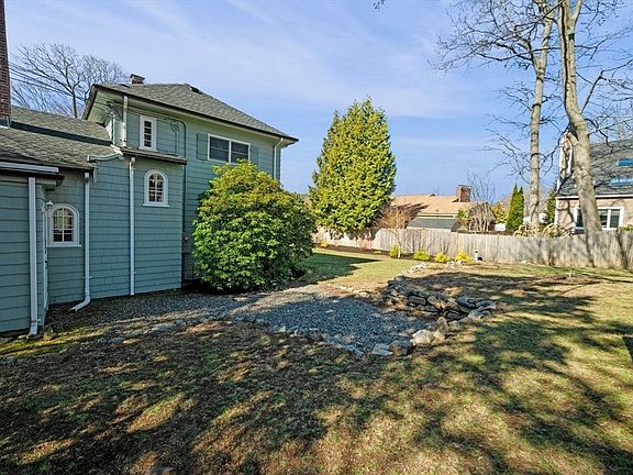 5th image of 440 Puritan Rd