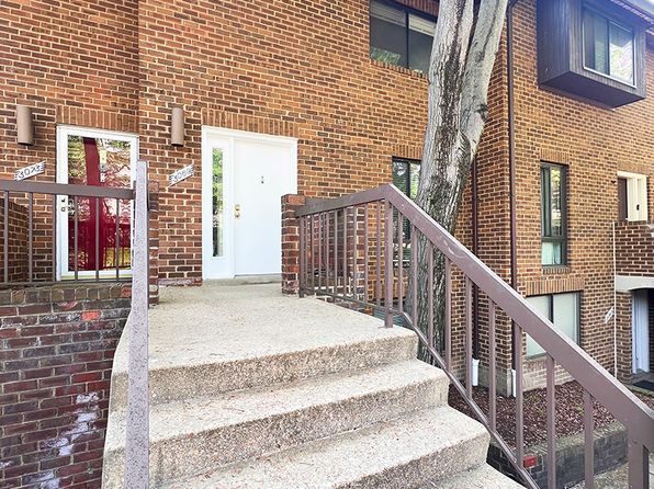 3069 Hawthorne Dr NE #3069