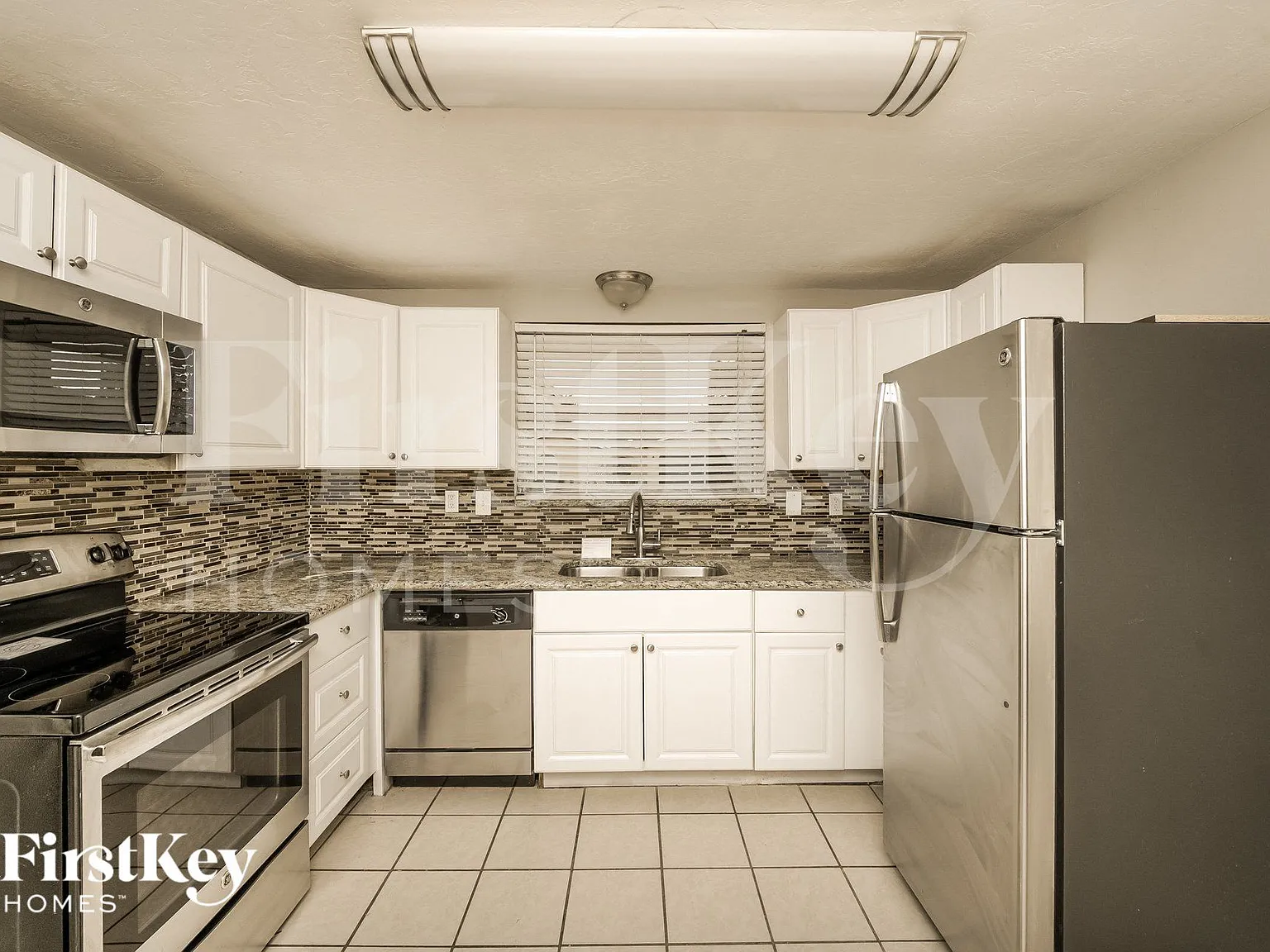 3 bed, 2.0 bath, 1126 sqft, $1,670 — Photo 4