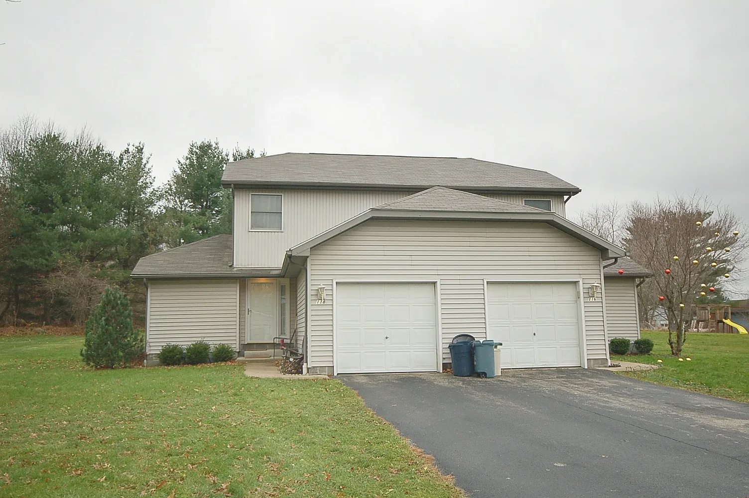 116-118 Greenbriar Dr photo 1