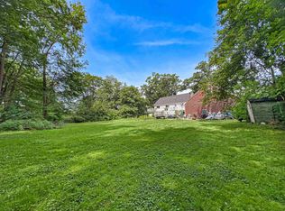 22 Farm Ln, Seabrook, NH 03874