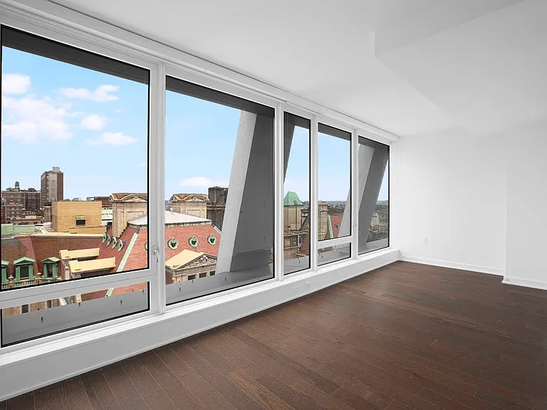 400 W 113th St #1509 — Photo 1