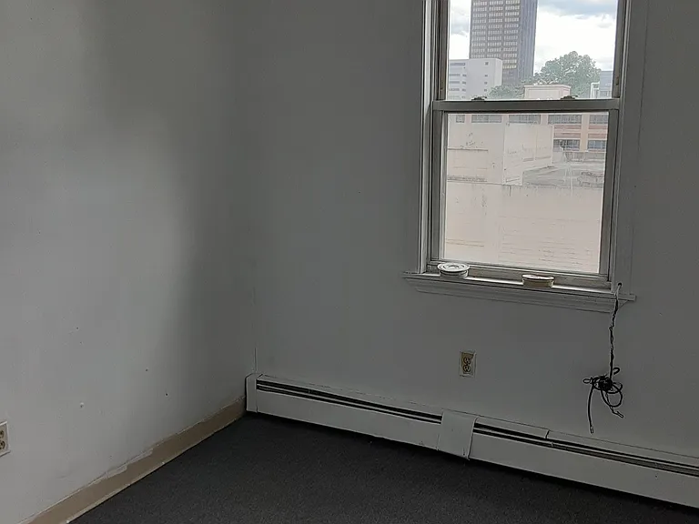 42 Homestead Ave #3E — Photo 7