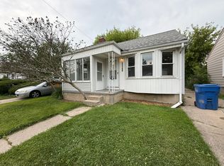 21160 Dexter Blvd, Warren, MI 48089